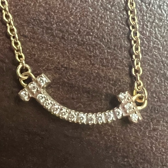 Tiffany Mini 18k T-smile pendant with diamonds on a 18k gold chain - Picture 5 of 10
